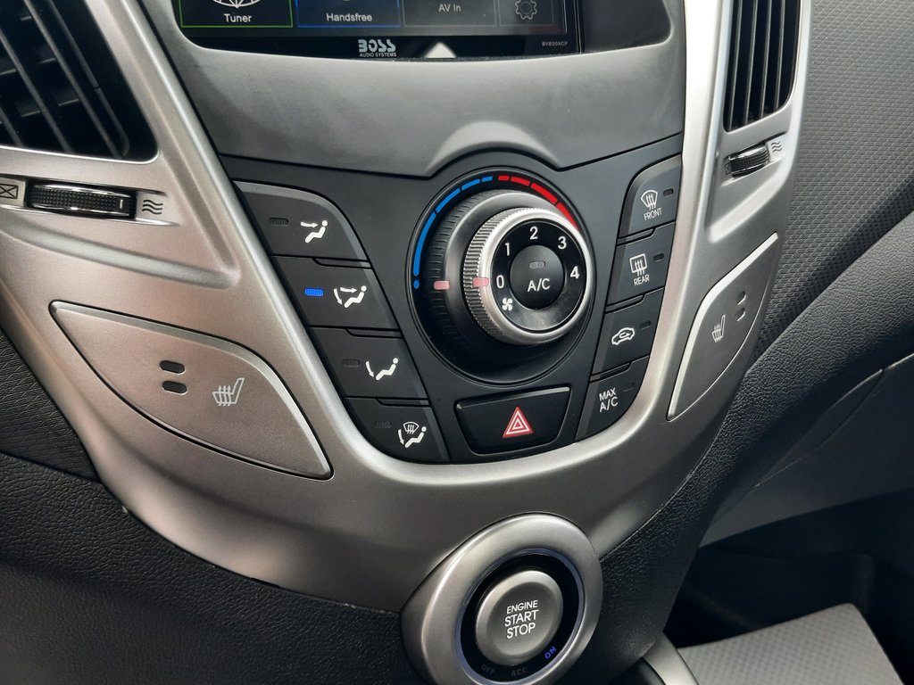 2012 Hyundai Veloster BASE in Hebbville, Nova Scotia - 17 - w1024h768px