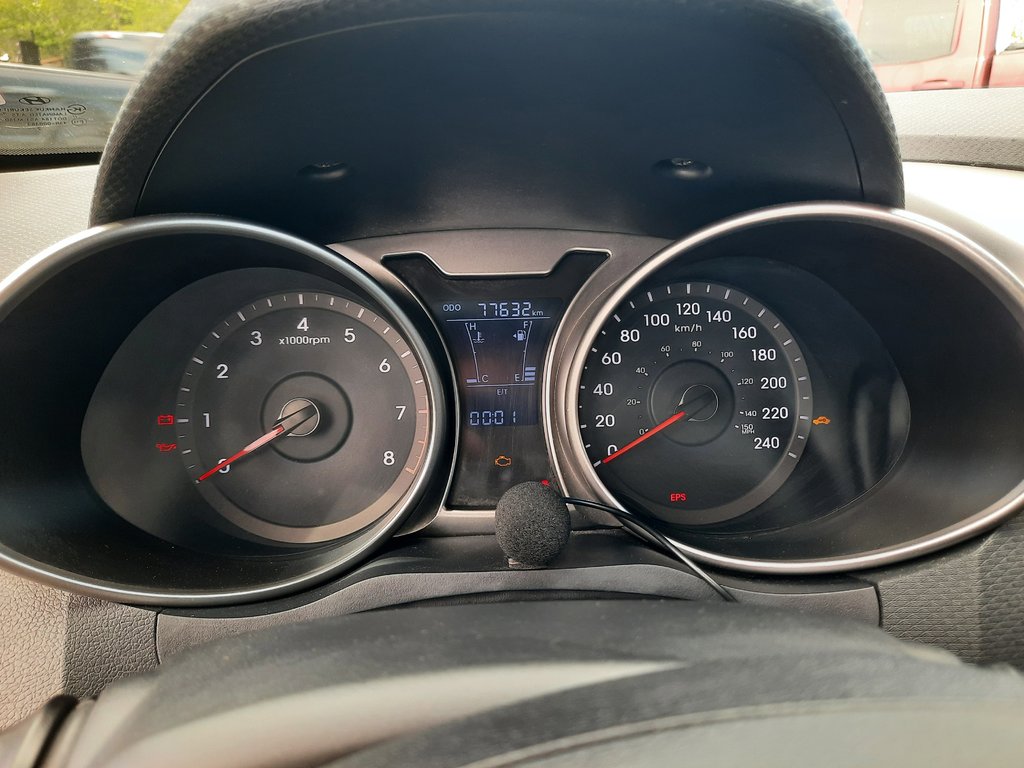 2012 Hyundai Veloster BASE in Hebbville, Nova Scotia - 15 - w1024h768px
