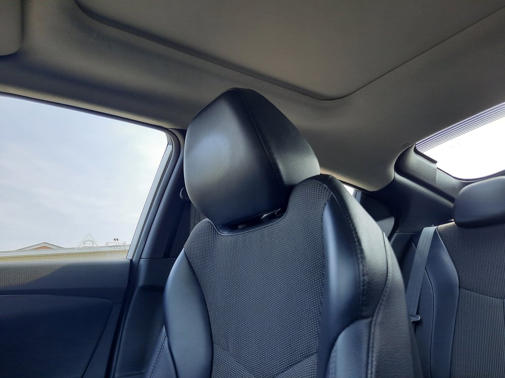 2014 Hyundai Veloster W/Tech in Hebbville, Nova Scotia - 24 - w1024h768px