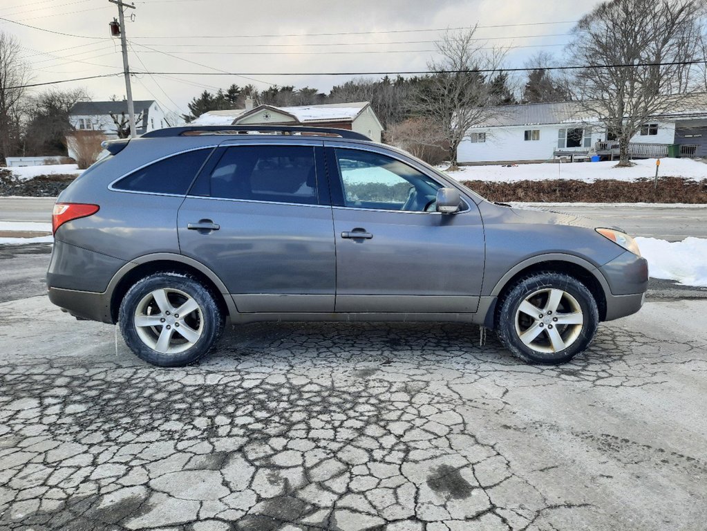 2011 Hyundai Veracruz GLS in Hebbville, Nova Scotia - 4 - w1024h768px