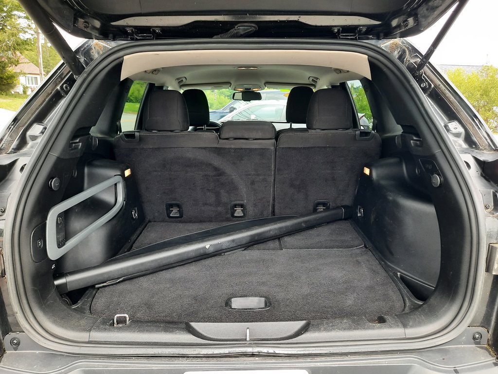 2015 Jeep Cherokee North in Hebbville, Nova Scotia - 8 - w1024h768px