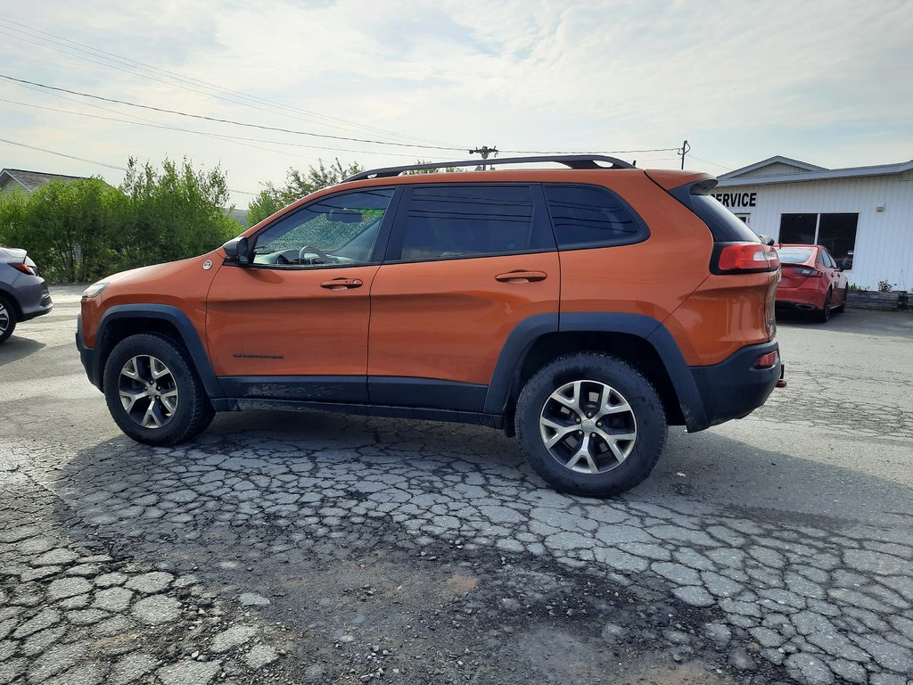 2016 Jeep Cherokee Trailhawk in Hebbville, Nova Scotia - 6 - w1024h768px