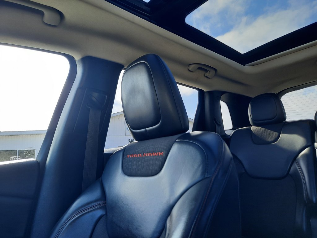2018 Jeep Cherokee Trailhawk in Hebbville, Nova Scotia - 26 - w1024h768px