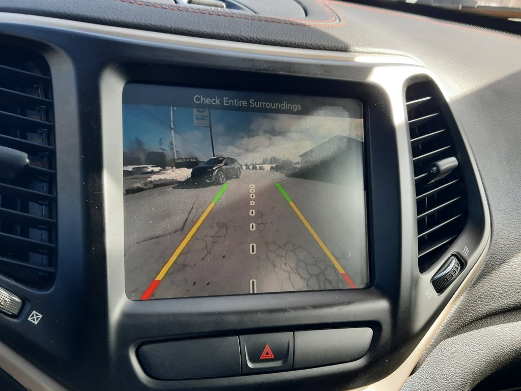 2018 Jeep Cherokee Trailhawk in Hebbville, Nova Scotia - 19 - w1024h768px