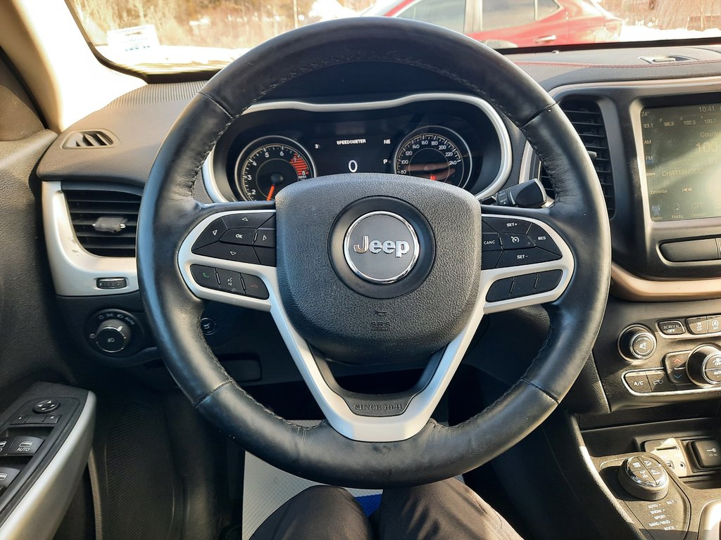 2018 Jeep Cherokee Trailhawk in Hebbville, Nova Scotia - 15 - w1024h768px