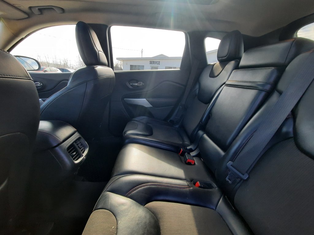 2018 Jeep Cherokee Trailhawk in Hebbville, Nova Scotia - 29 - w1024h768px