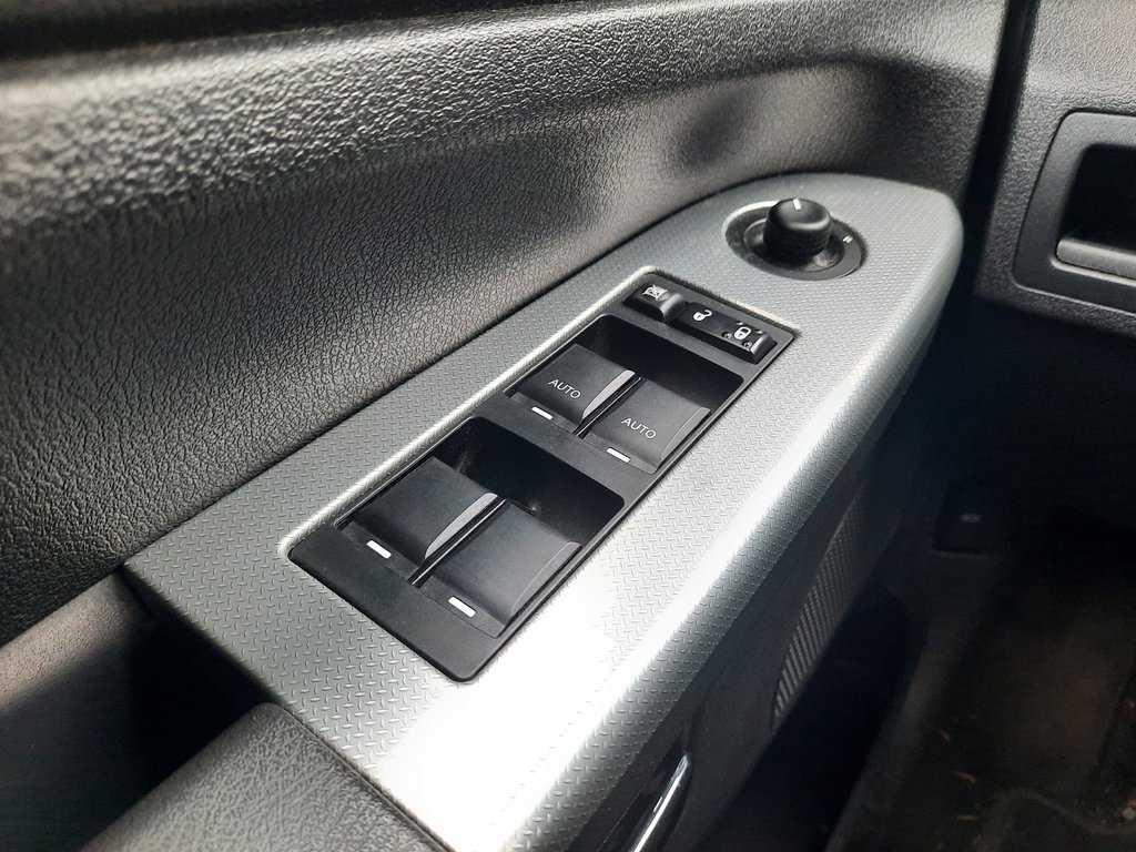 2009 Jeep Grand Cherokee Laredo in Hebbville, Nova Scotia - 10 - w1024h768px