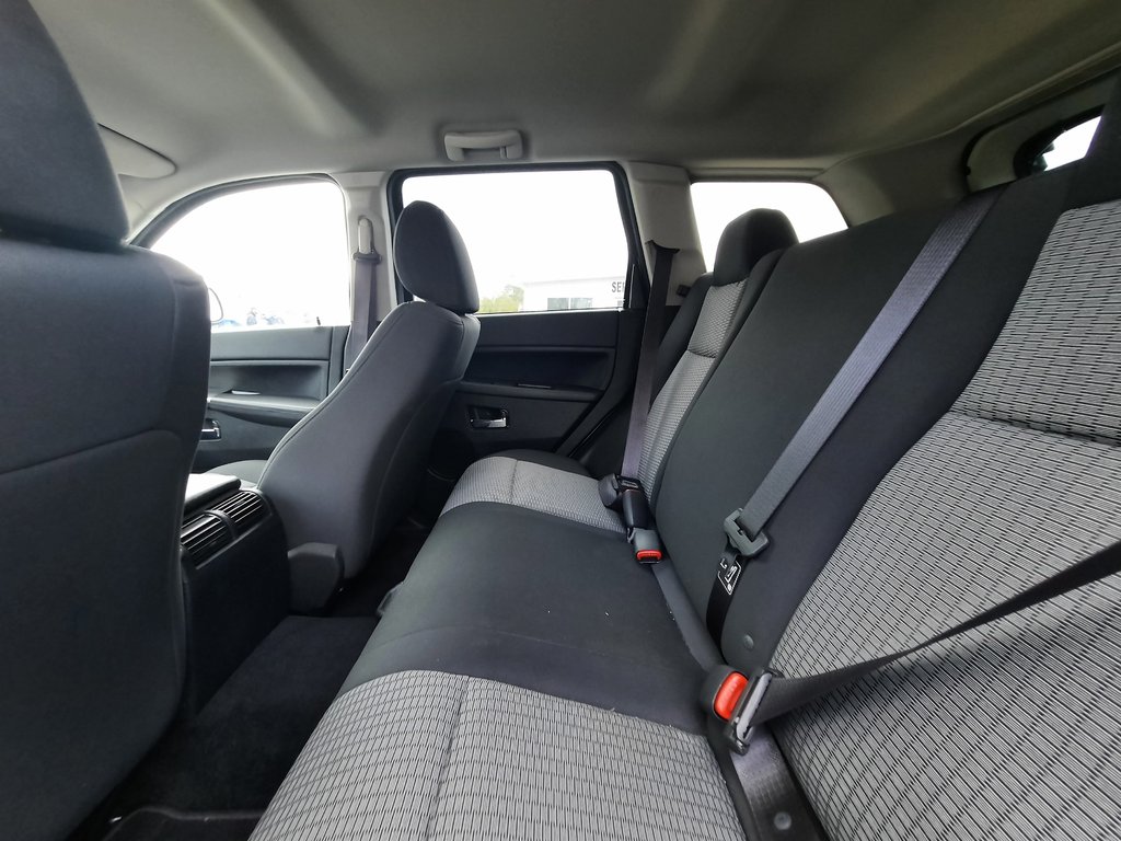 2009 Jeep Grand Cherokee Laredo in Hebbville, Nova Scotia - 23 - w1024h768px