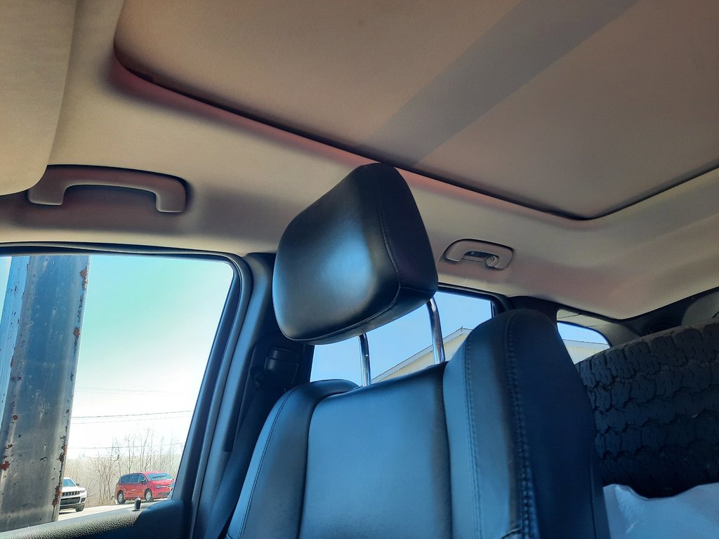 2012 Jeep Grand Cherokee Limited in Hebbville, Nova Scotia - 27 - w1024h768px
