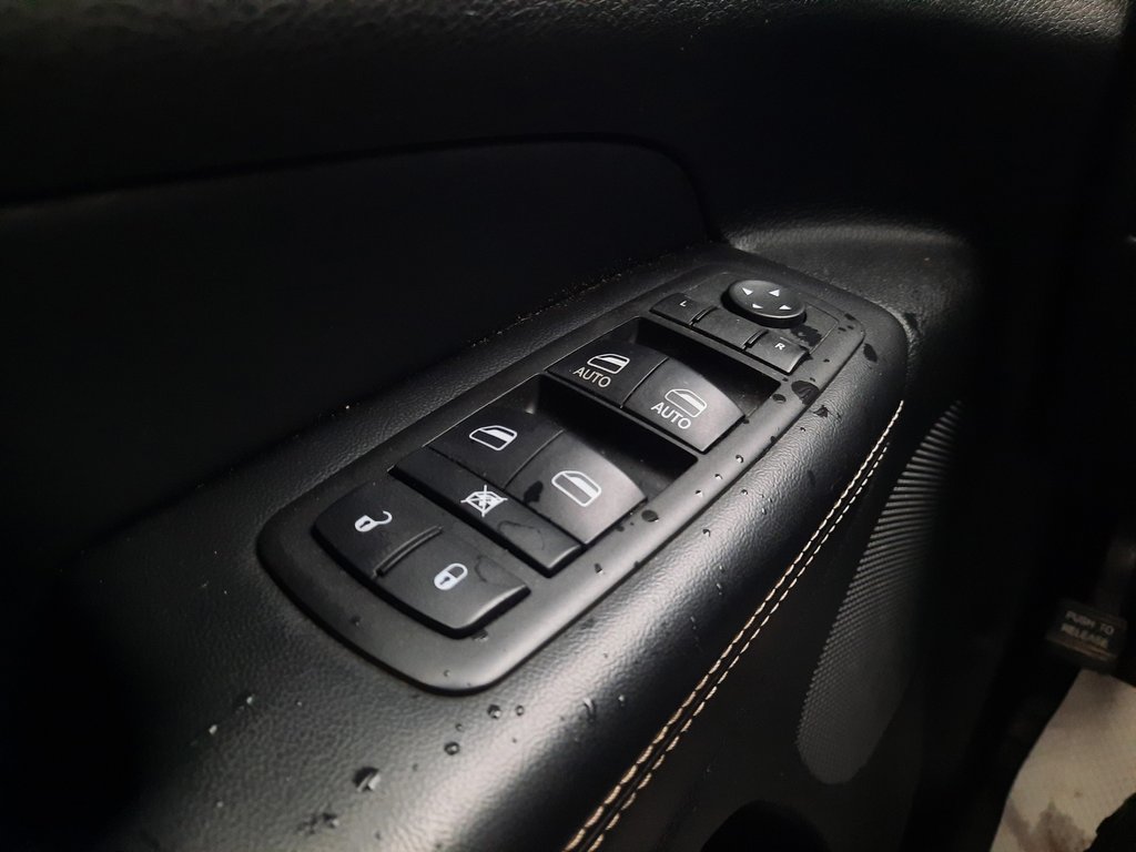 2014 Jeep Grand Cherokee Limited in Hebbville, Nova Scotia - 11 - w1024h768px