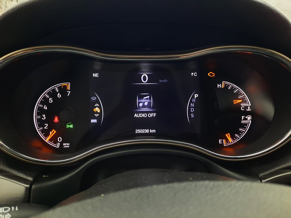 2014 Jeep Grand Cherokee Limited in Hebbville, Nova Scotia - 15 - w1024h768px