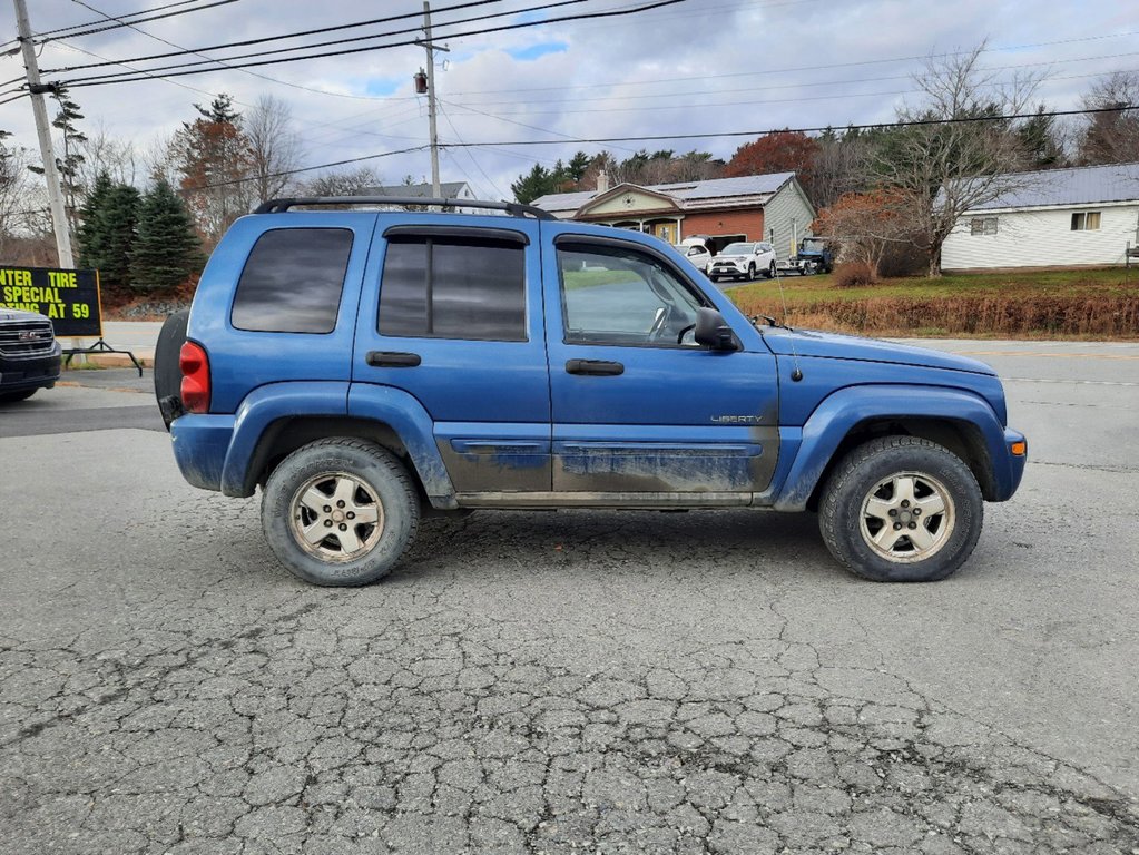 2004  Liberty Limited in Hebbville, Nova Scotia - 4 - w1024h768px