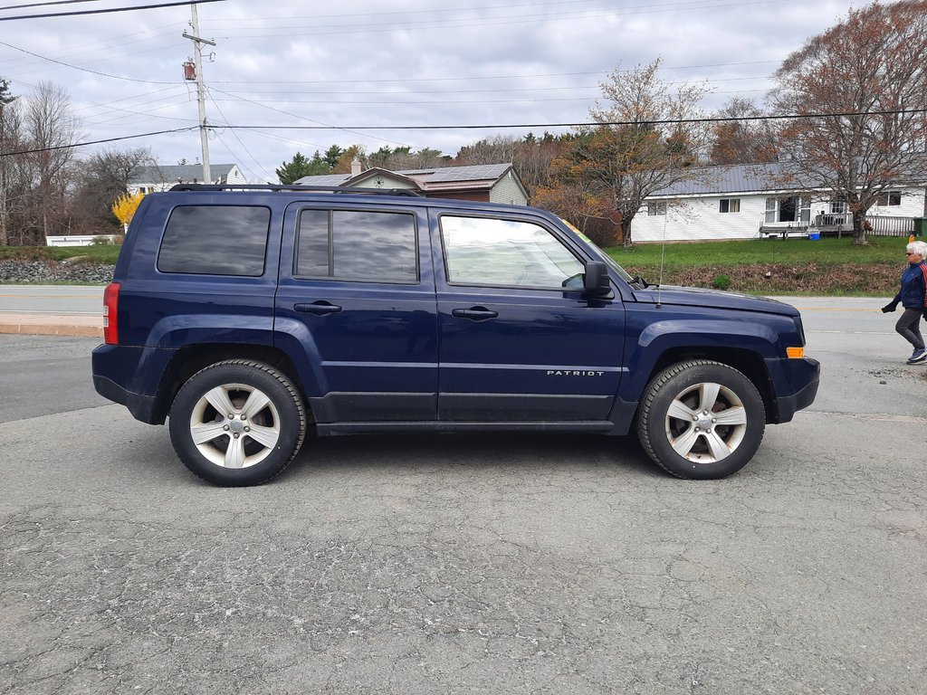 2012 Jeep Patriot Sport in Hebbville, Nova Scotia - 2 - w1024h768px