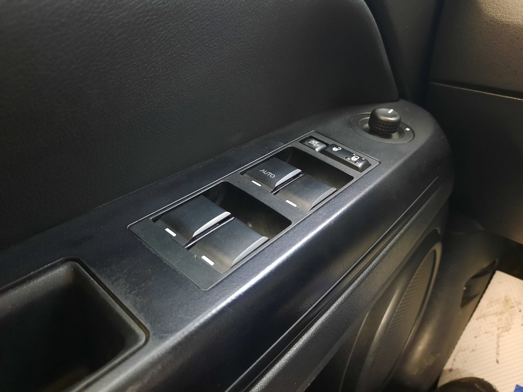 2015 Jeep Patriot North in Hebbville, Nova Scotia - 10 - w1024h768px