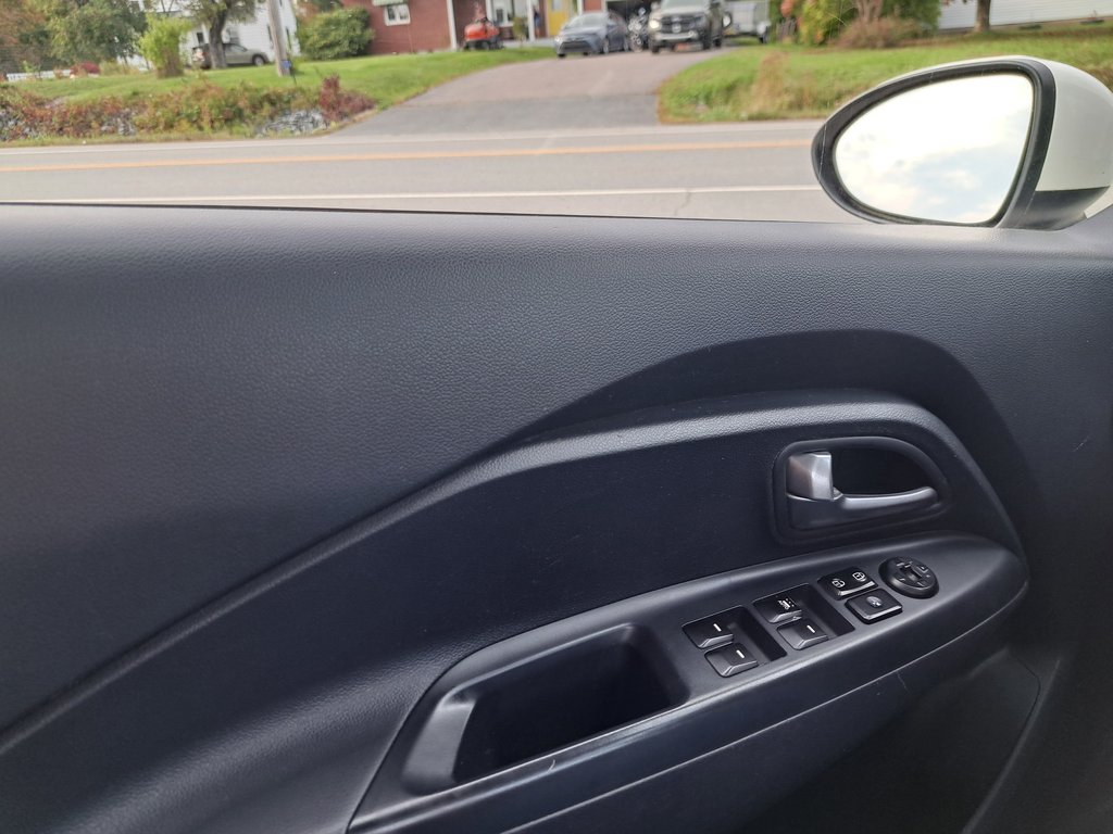 2013 Kia Rio LX+ in Hebbville, Nova Scotia - 10 - w1024h768px