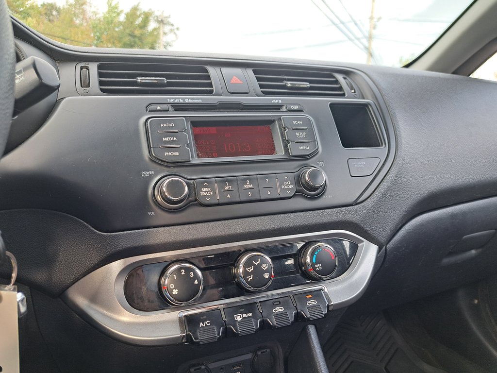 2013 Kia Rio LX+ in Hebbville, Nova Scotia - 14 - w1024h768px