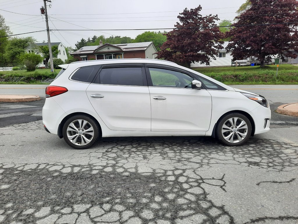 2015 Kia Rondo EX in Hebbville, Nova Scotia - 4 - w1024h768px