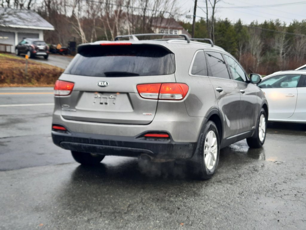 2017 Kia Sorento LX Turbo in Hebbville, Nova Scotia - 7 - w1024h768px