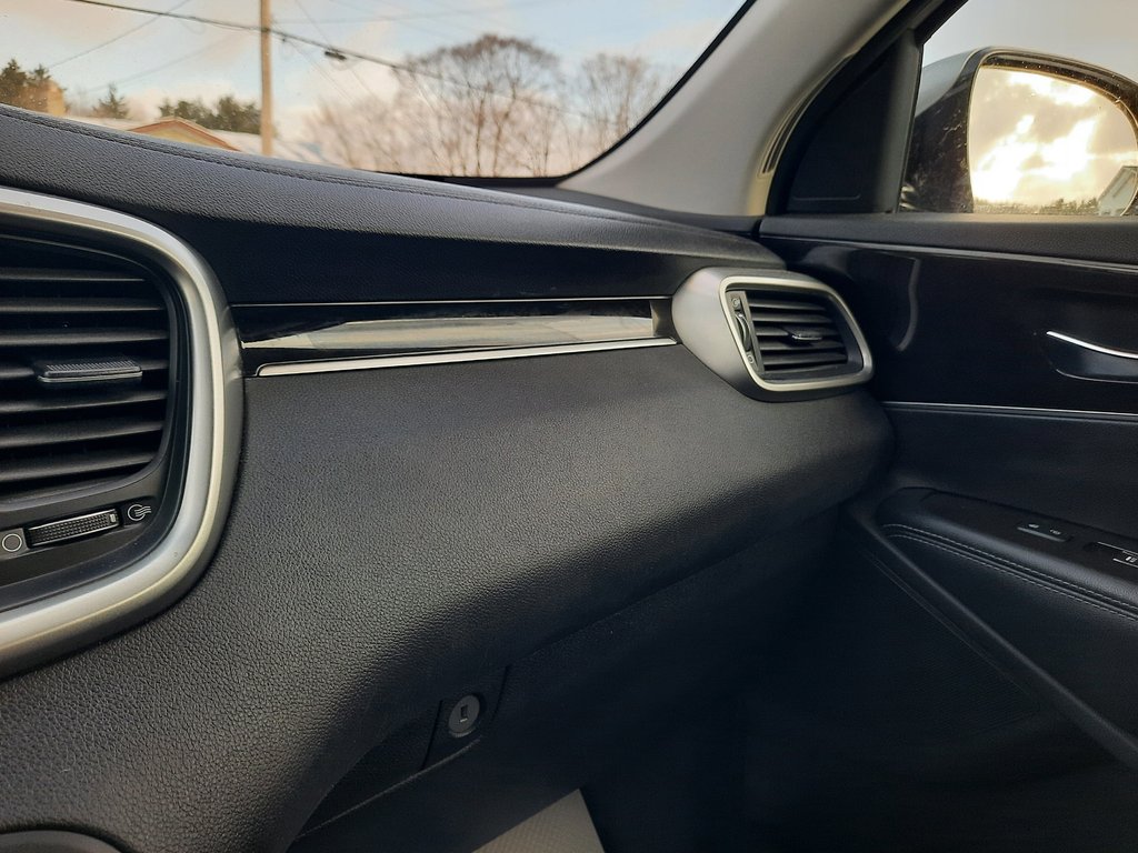 2017 Kia Sorento LX Turbo in Hebbville, Nova Scotia - 22 - w1024h768px