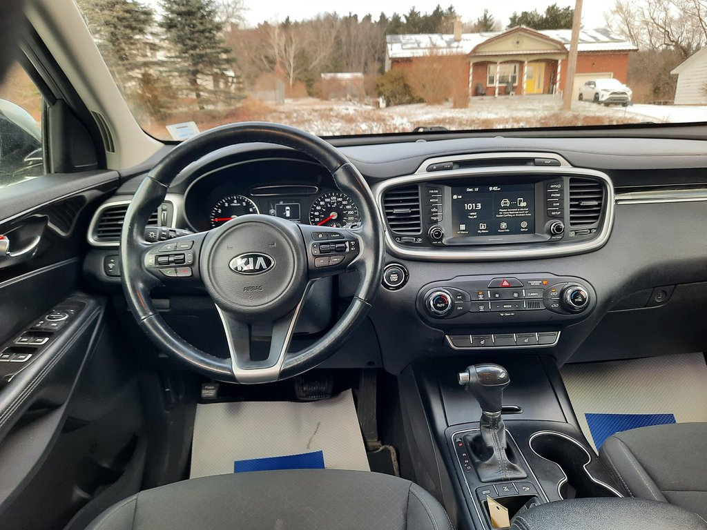 2017 Kia Sorento LX Turbo in Hebbville, Nova Scotia - 29 - w1024h768px