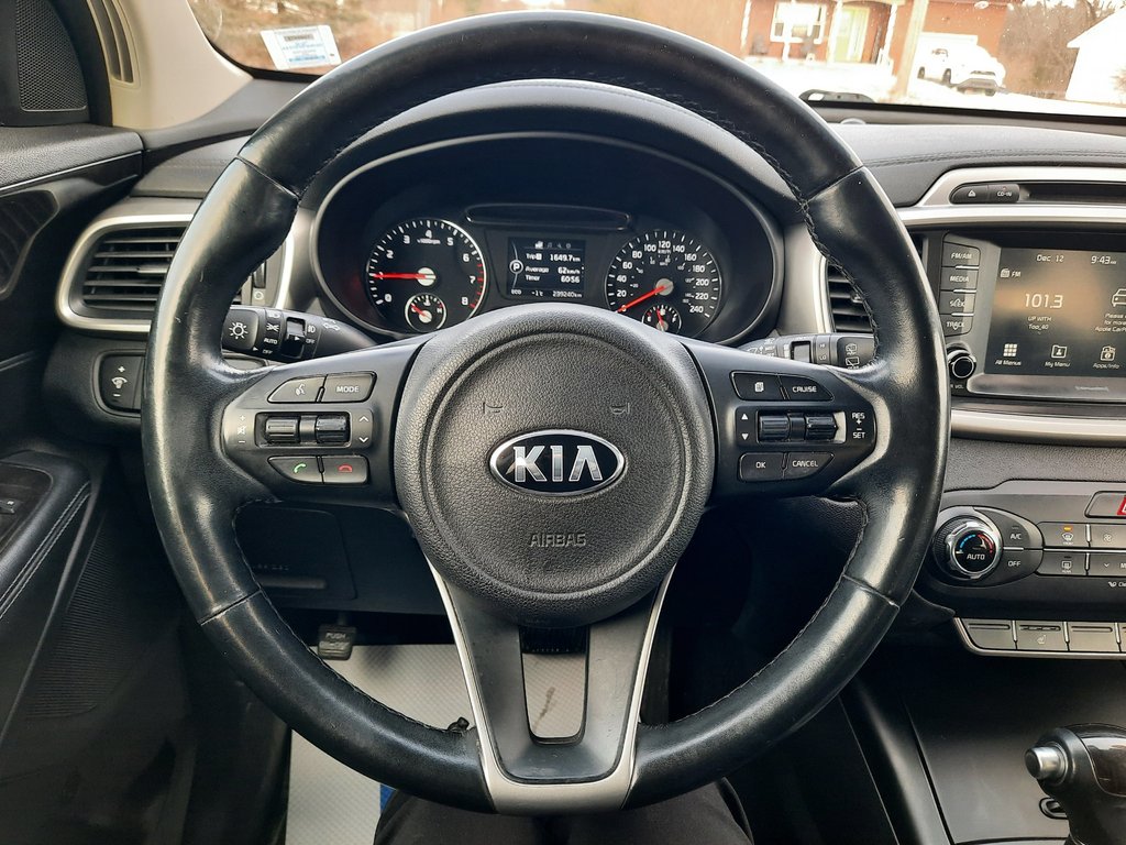 2017 Kia Sorento LX Turbo in Hebbville, Nova Scotia - 15 - w1024h768px