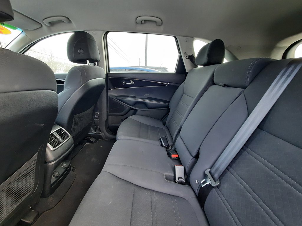 2017 Kia Sorento LX Turbo in Hebbville, Nova Scotia - 27 - w1024h768px