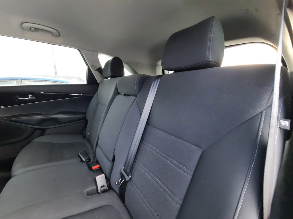 2017 Kia Sorento LX Turbo in Hebbville, Nova Scotia - 26 - w1024h768px