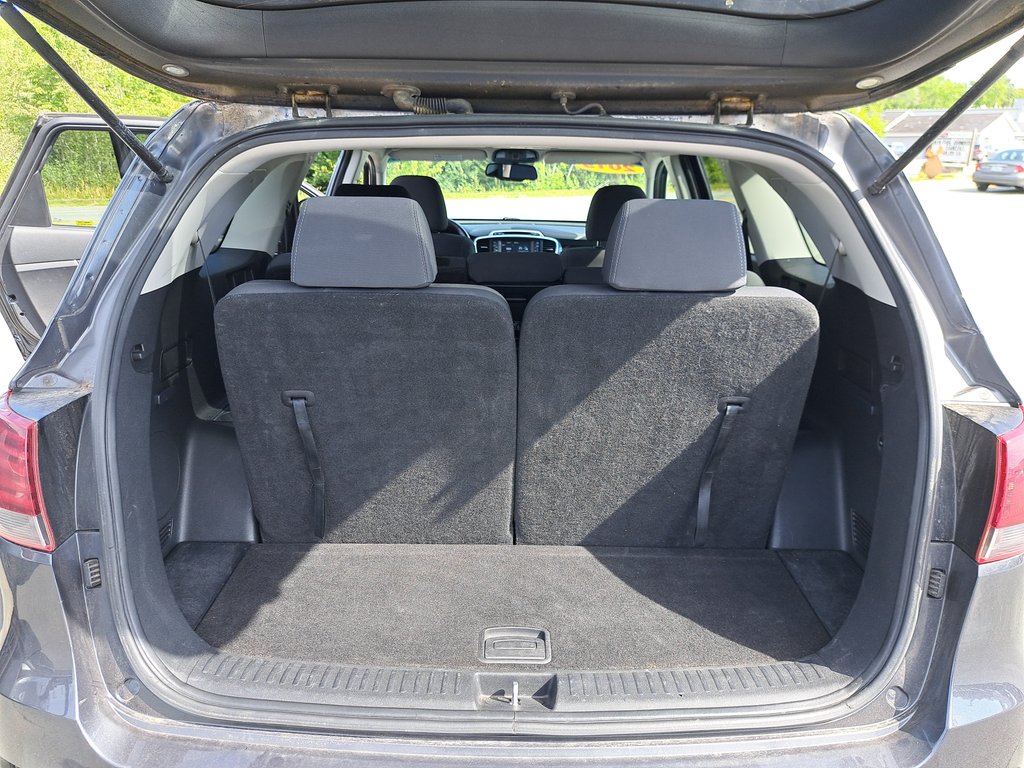 2019 Kia Sorento LX in Hebbville, Nova Scotia - 13 - w1024h768px
