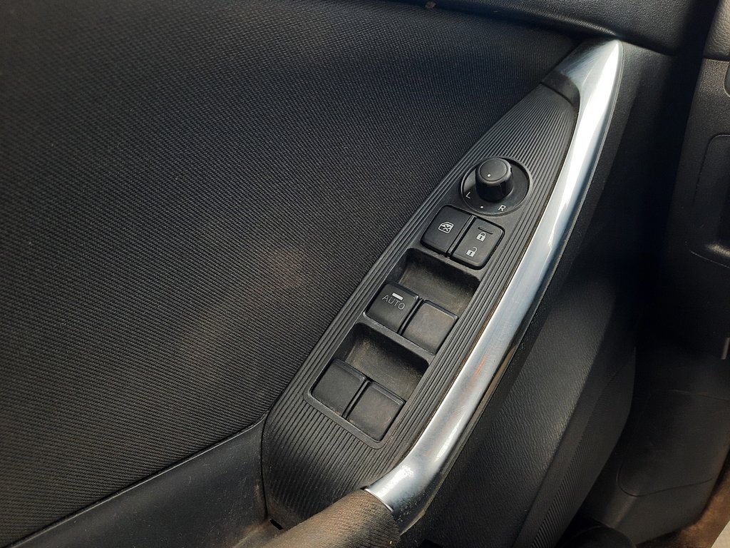 2013 Mazda CX-5 GX in Hebbville, Nova Scotia - 12 - w1024h768px