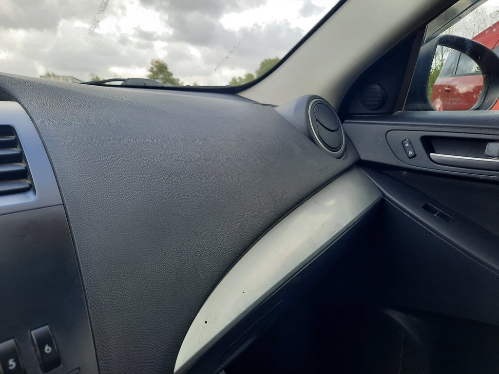 2013 Mazda 3 GX in Hebbville, Nova Scotia - 19 - w1024h768px