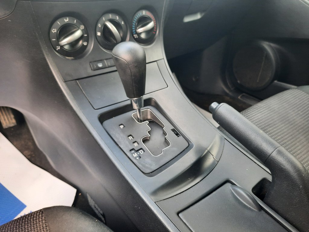2013 Mazda 3 GX in Hebbville, Nova Scotia - 17 - w1024h768px