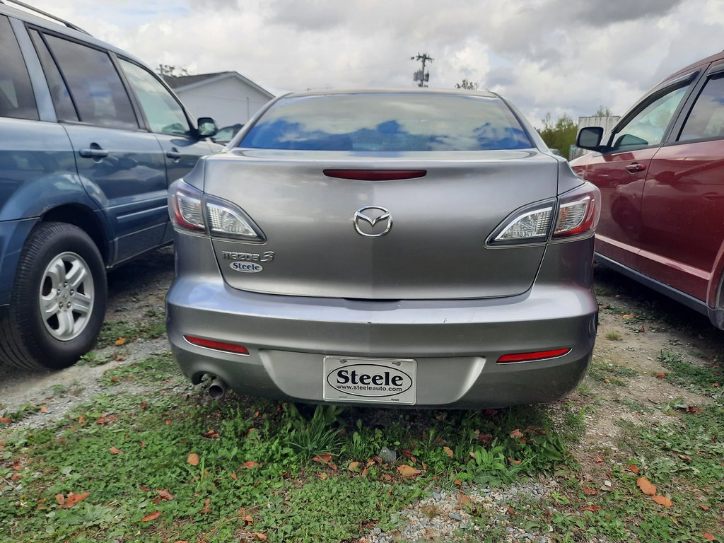 2013 Mazda 3 GX in Hebbville, Nova Scotia - 8 - w1024h768px