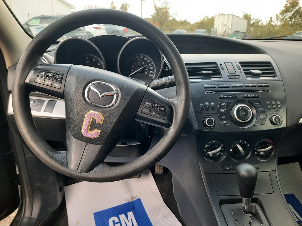 2013 Mazda 3 GX in Hebbville, Nova Scotia - 23 - w1024h768px