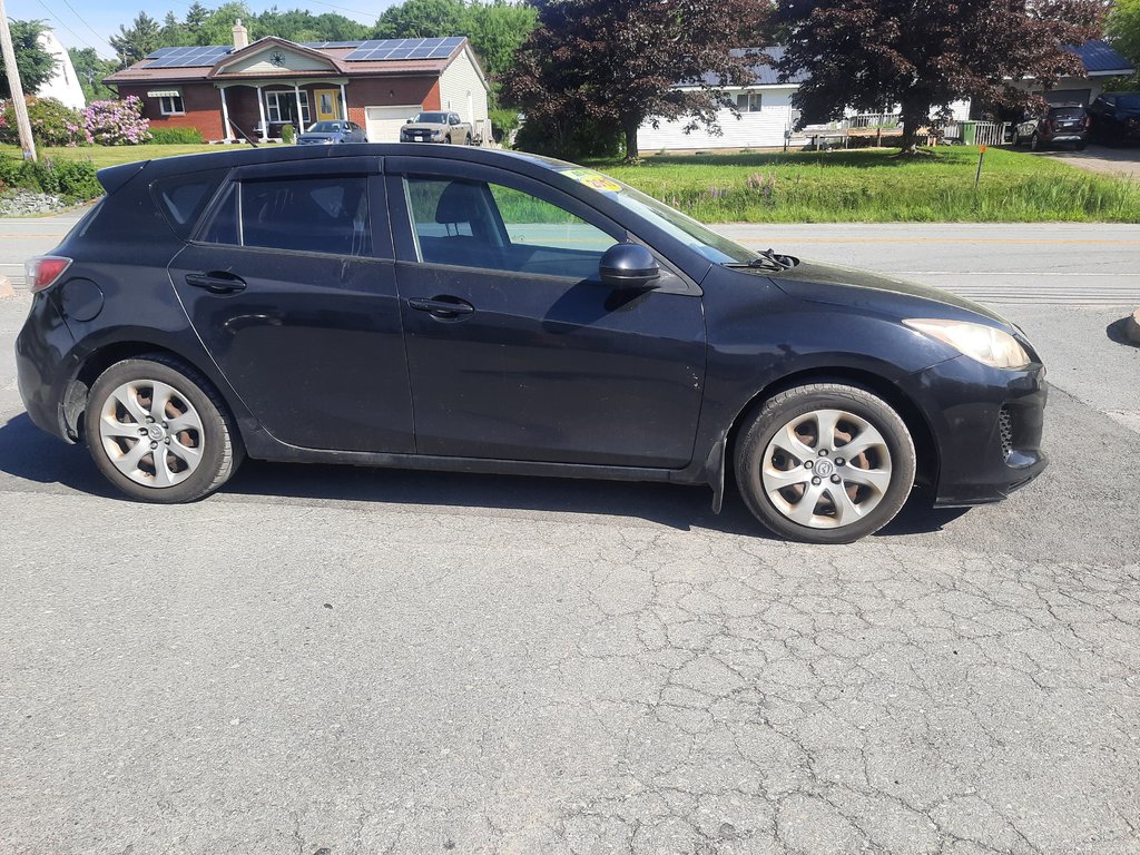 2013 Mazda 3 GX in Hebbville, Nova Scotia - 3 - w1024h768px