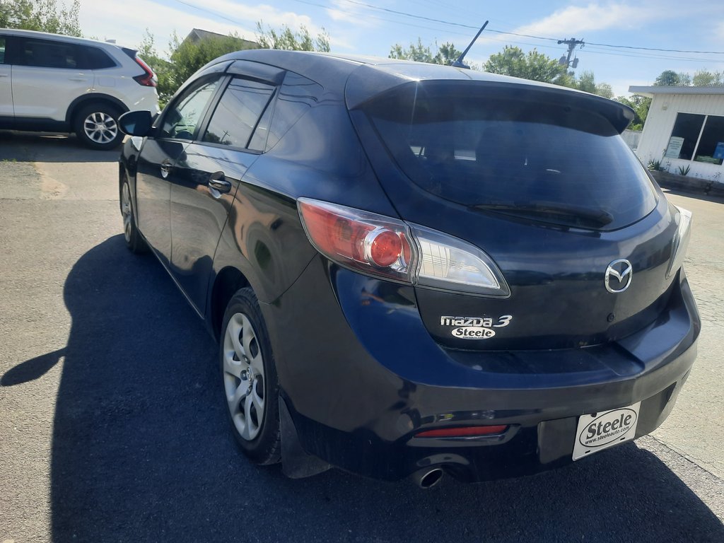 2013 Mazda 3 GX in Hebbville, Nova Scotia - 5 - w1024h768px