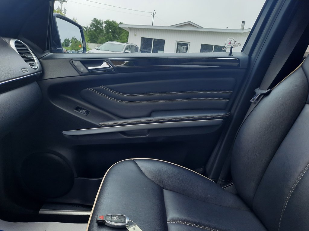 2011 Mercedes-Benz M-Class ML 350 BlueTEC in Hebbville, Nova Scotia - 22 - w1024h768px
