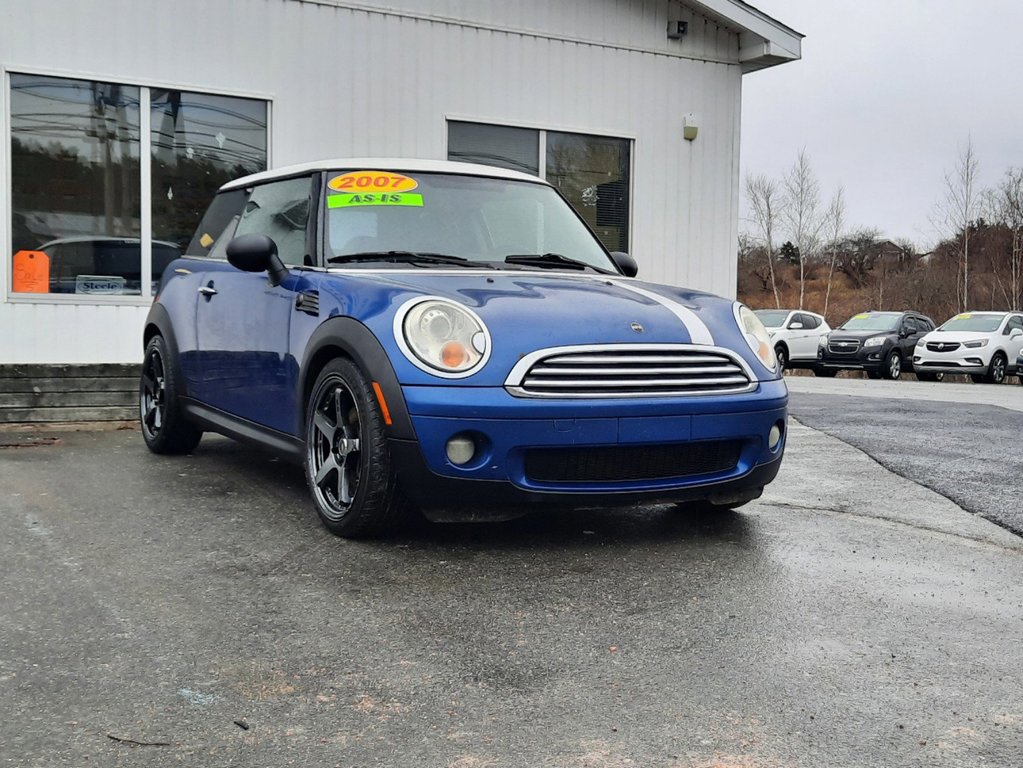 2007 MINI Cooper Classic in Hebbville, Nova Scotia - 1 - w1024h768px