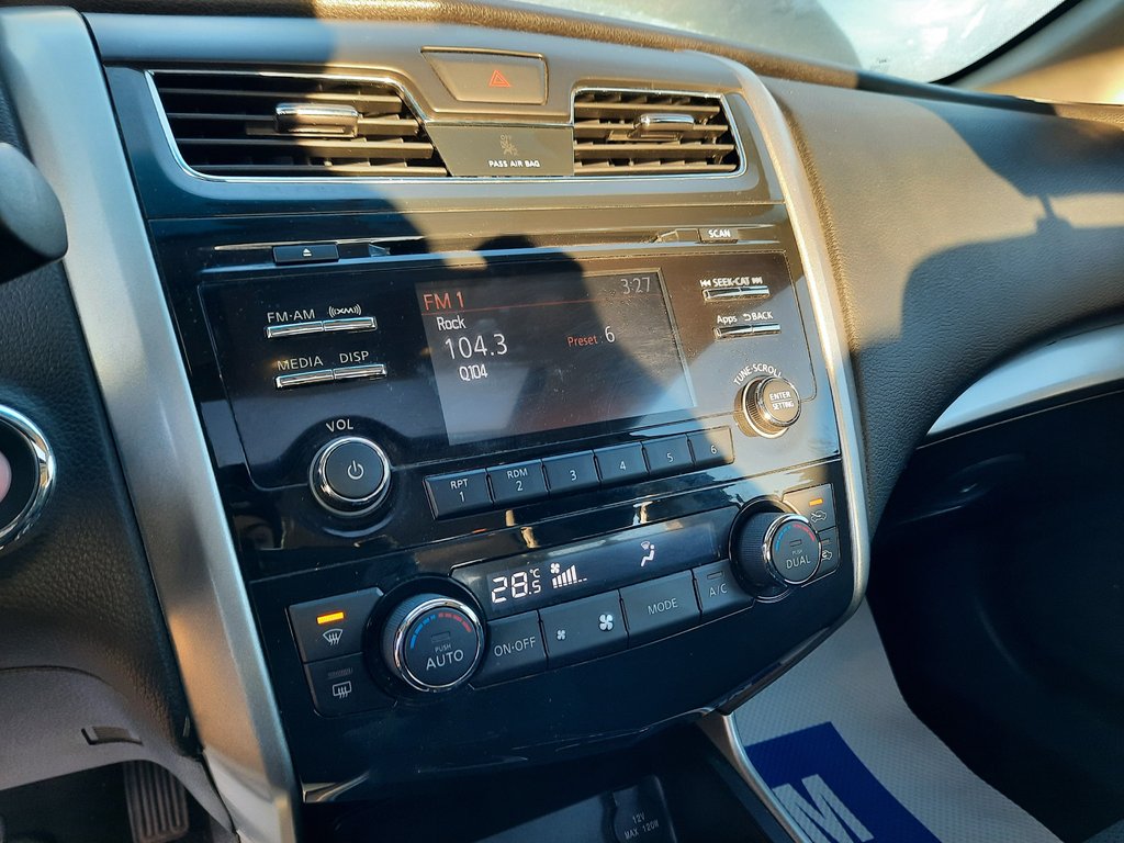 2015 Nissan Altima 2.5 in Hebbville, Nova Scotia - 15 - w1024h768px