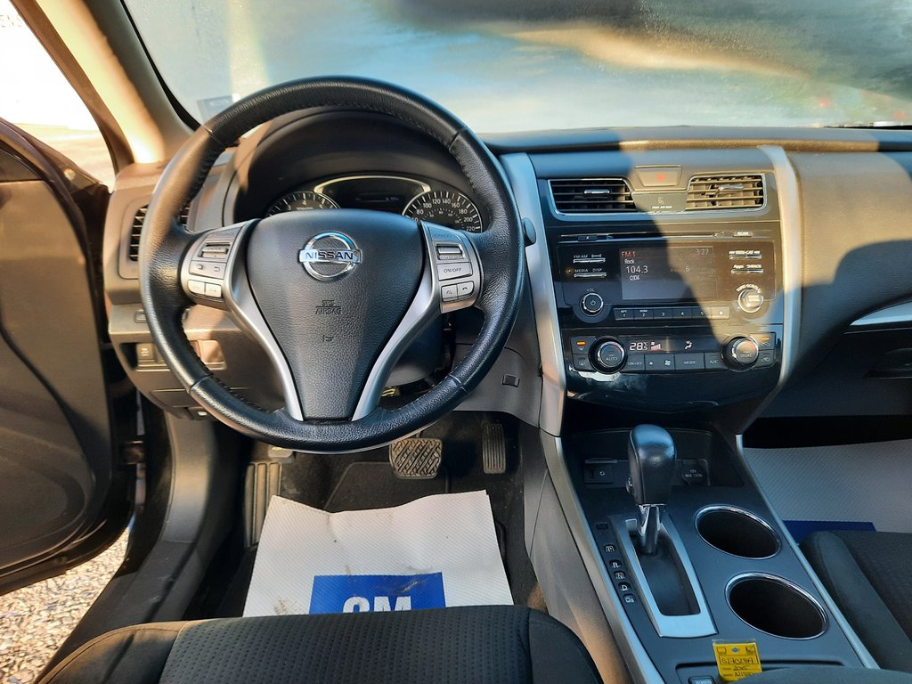 2015 Nissan Altima 2.5 in Hebbville, Nova Scotia - 27 - w1024h768px