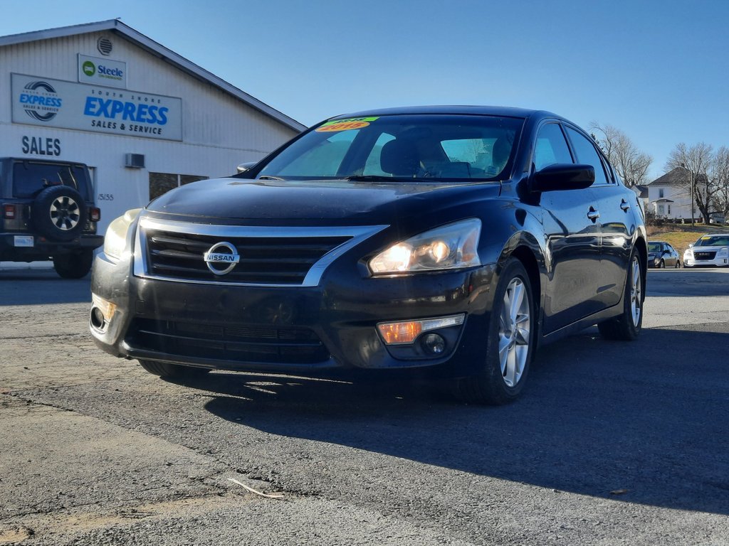 2015 Nissan Altima 2.5 in Hebbville, Nova Scotia - 1 - w1024h768px