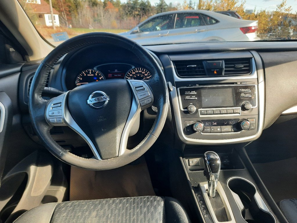 2017  Altima 2.5 SV in Hebbville, Nova Scotia - 31 - w1024h768px