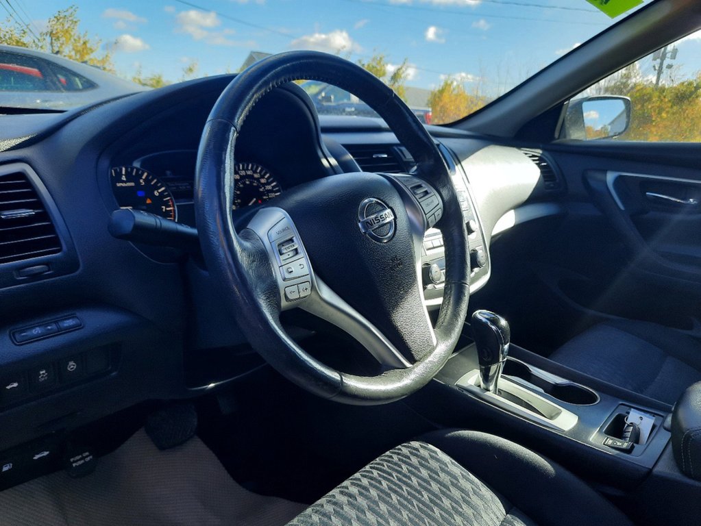 2017  Altima 2.5 SV in Hebbville, Nova Scotia - 2 - w1024h768px