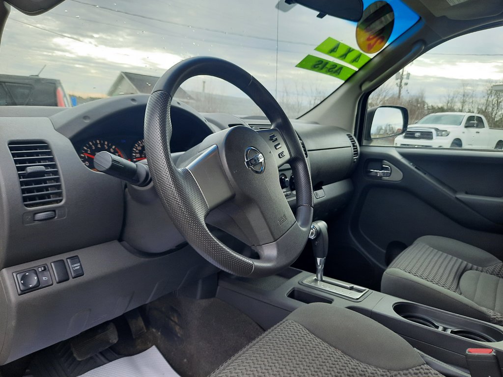2006 Nissan Frontier SE in Hebbville, Nova Scotia - 2 - w1024h768px