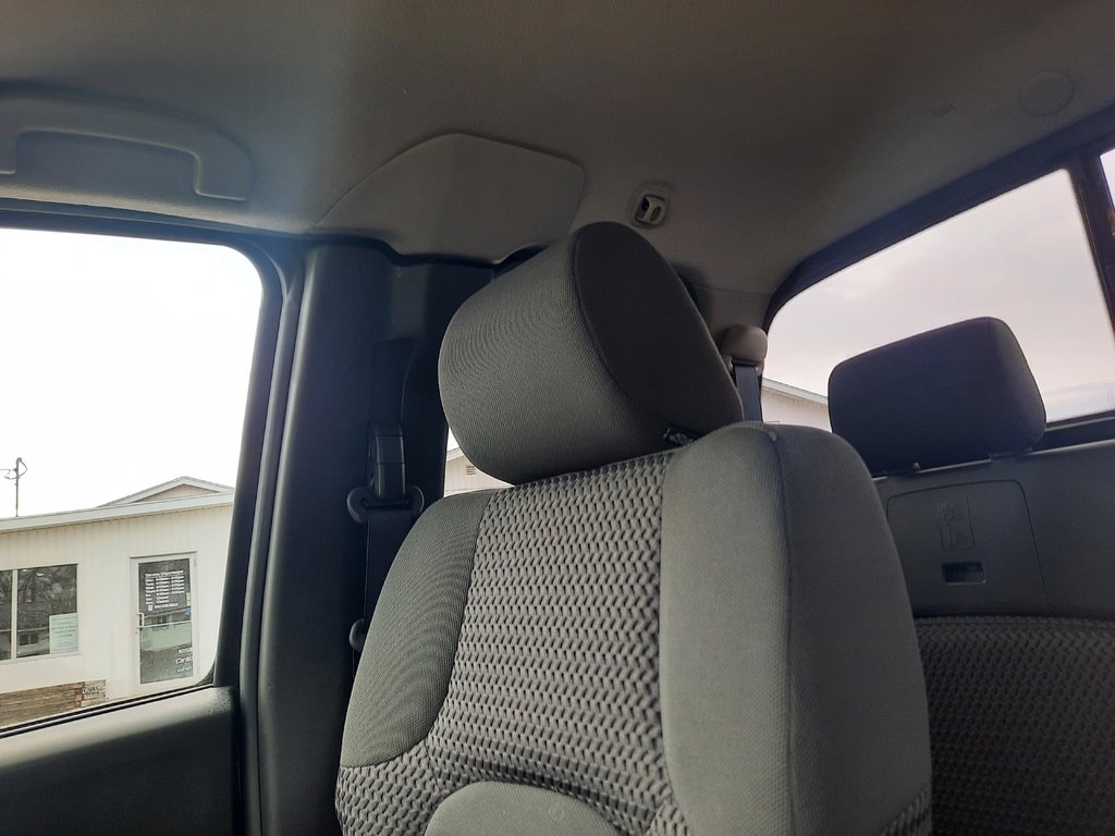 2006 Nissan Frontier SE in Hebbville, Nova Scotia - 19 - w1024h768px