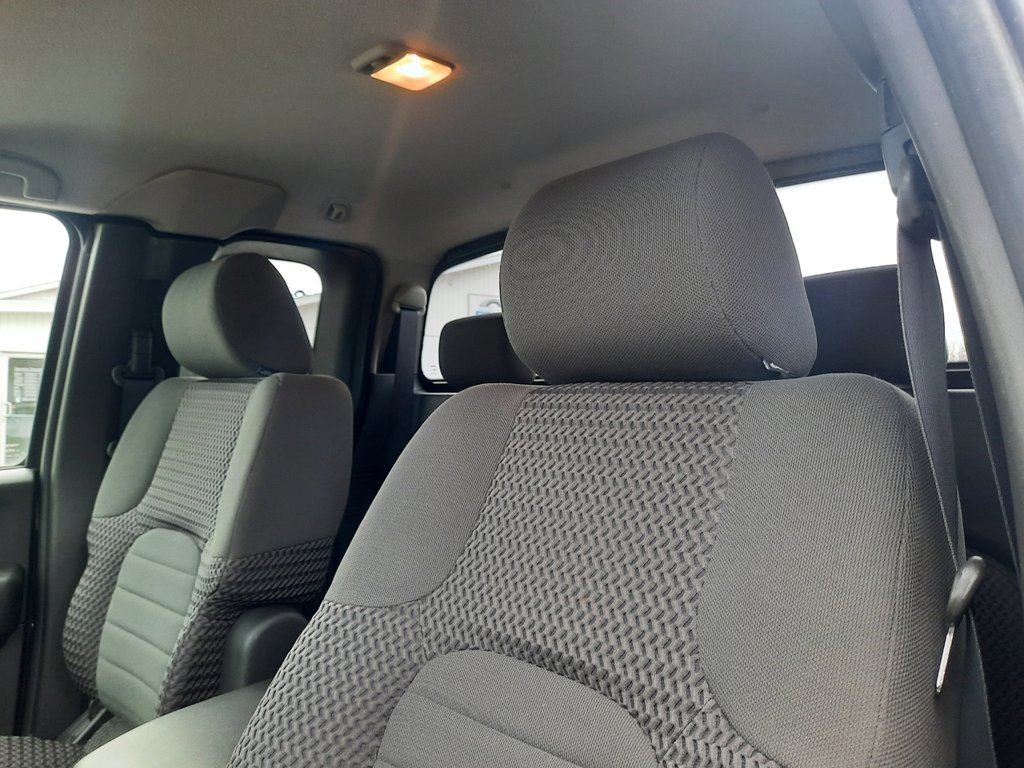 2006 Nissan Frontier SE in Hebbville, Nova Scotia - 4 - w1024h768px