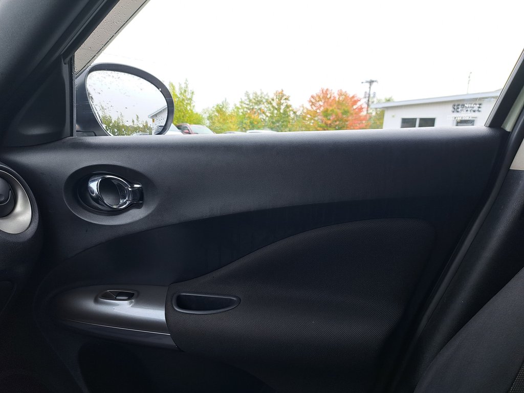 2012 Nissan JUKE SV in Hebbville, Nova Scotia - 19 - w1024h768px