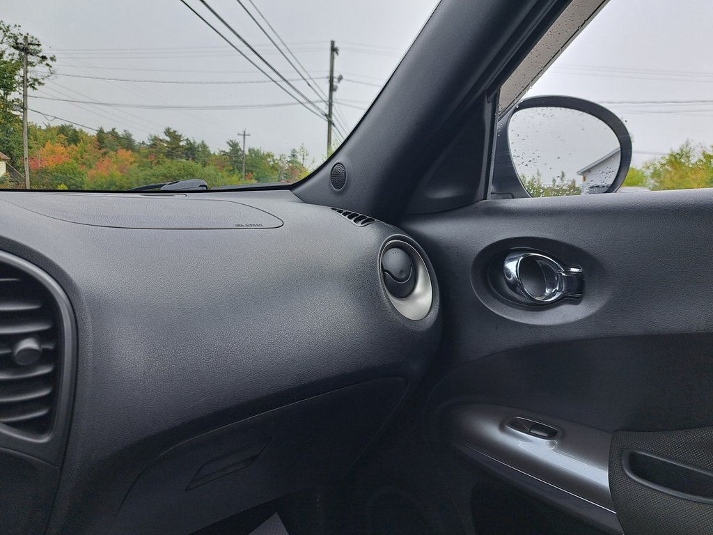 2012 Nissan JUKE SV in Hebbville, Nova Scotia - 18 - w1024h768px