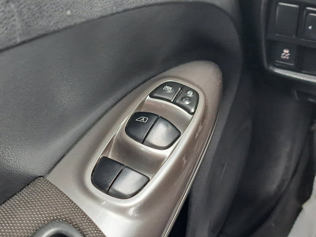 2012 Nissan JUKE SV in Hebbville, Nova Scotia - 11 - w1024h768px