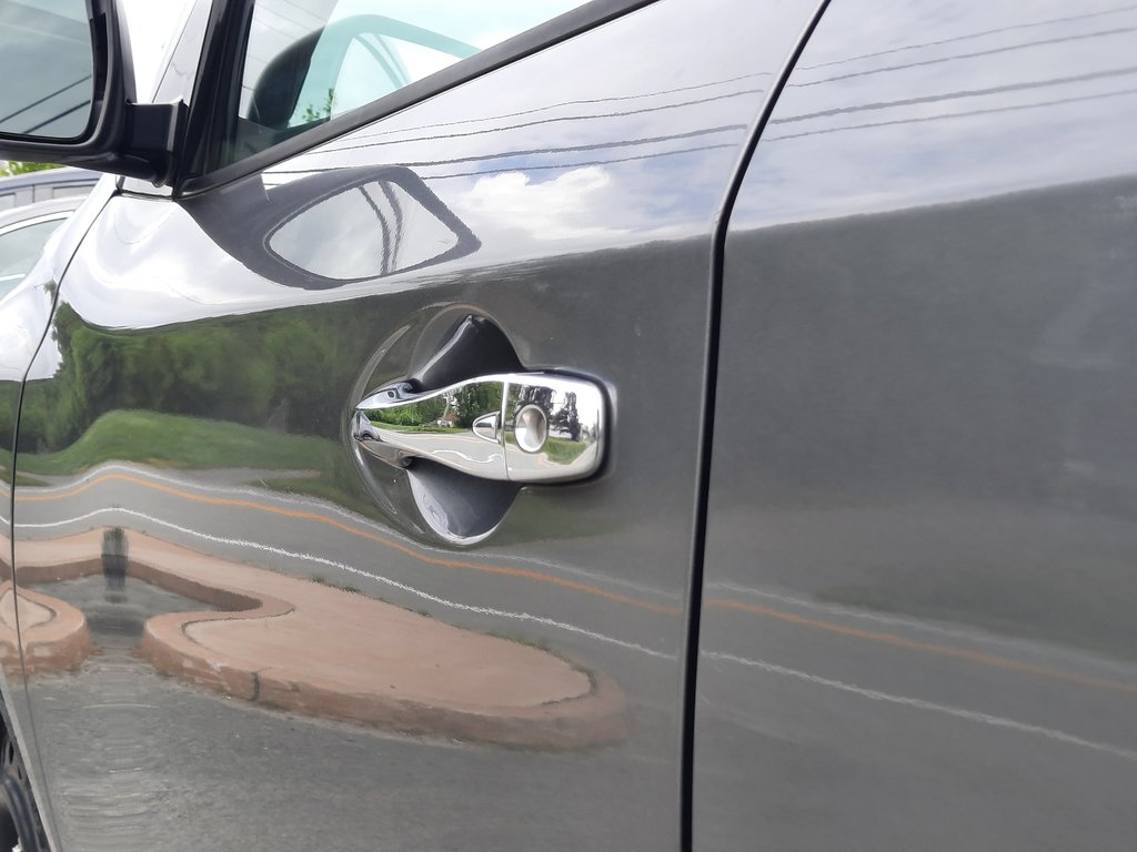 2018 Nissan Pathfinder SL Premium in Hebbville, Nova Scotia - 10 - w1024h768px
