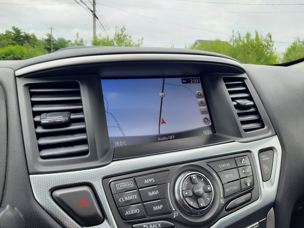 2018 Nissan Pathfinder SL Premium in Hebbville, Nova Scotia - 16 - w1024h768px